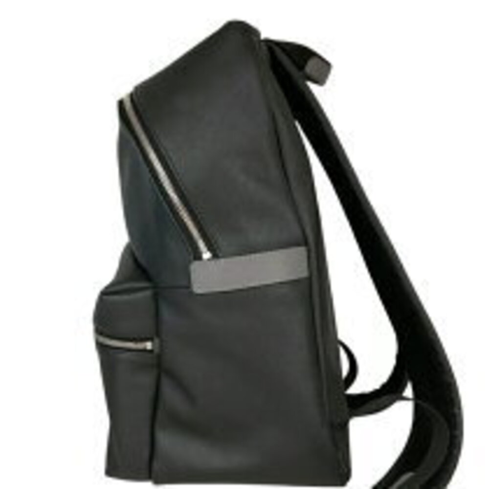 Louis Vuitton Discovery Taiga daypack Black Backpack
